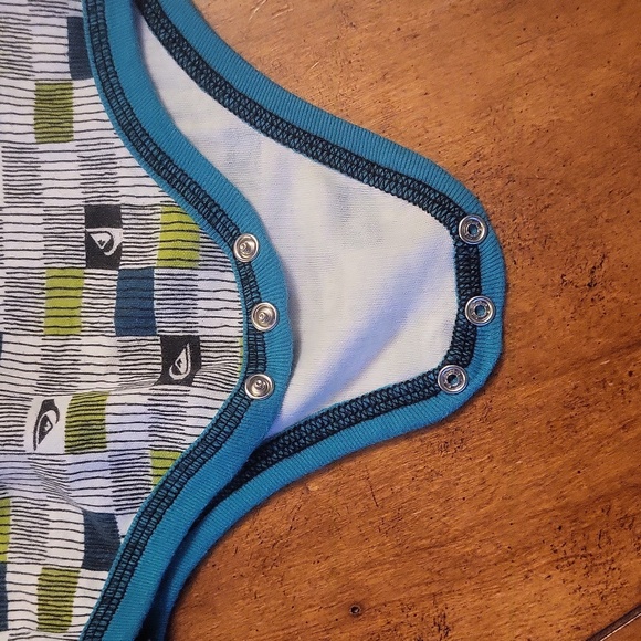 Quicksilver bodysuit - Picture 4 of 4
